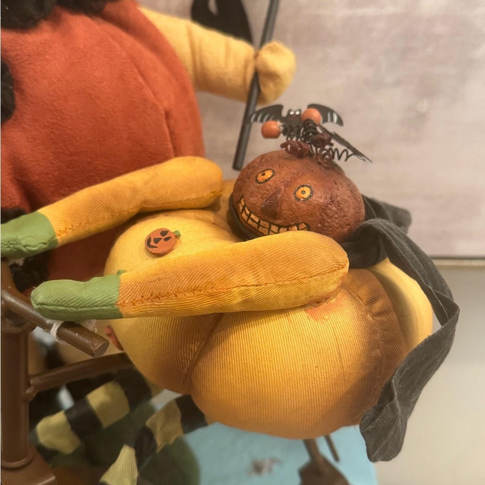 🎃Halloween Decor🎃 Includes a Pumpkin Doll on Bicycle and a standing Pumpkin Man - Picture 8 of 14